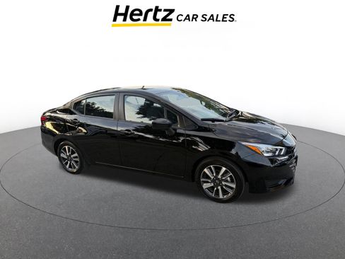 Used 2025 Nissan Versa SV image 1