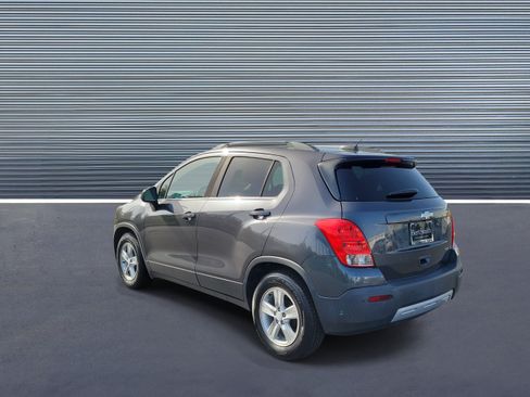 Used 2016 Chevrolet Trax LT w/ LT Convenience Package FWD image 4