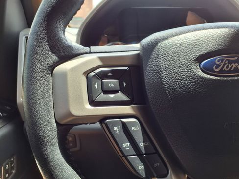 Used 2022 Ford F350 Lariat w/ Lariat Value Package AWD/4WD image 9