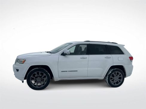 Used 2017 Jeep Grand Cherokee Overland w/ Jeep Active Safety Group image 5