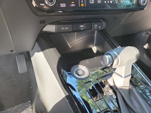 New 2026 Kia Niro EX FWD image 19