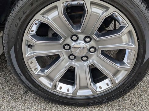 Used 2003 GMC Yukon XL Denali image 36