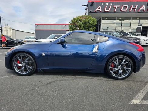 Used 2014 Nissan 370Z Coupe w/ Sport Package RWD image 2