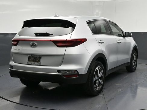 Used 2020 Kia Sportage LX image 4