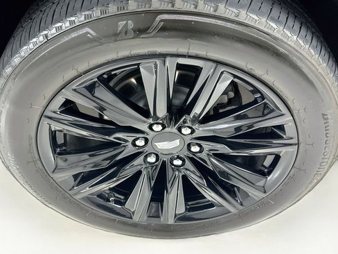 Used 2024 Cadillac Escalade Sport Platinum w/ LPO, Floor Liner Package AWD/4WD image 36