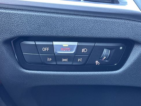 New 2026 BMW 330i Sedan w/ Premium Package image 18