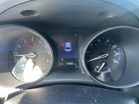 Used 2020 Toyota C-HR XLE image 6