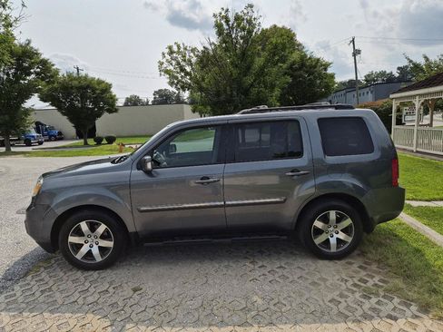 Used 2013 Honda Pilot Touring image 10