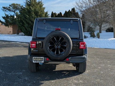 Used 2023 Jeep Wrangler Sahara w/ Cold Weather Group image 6