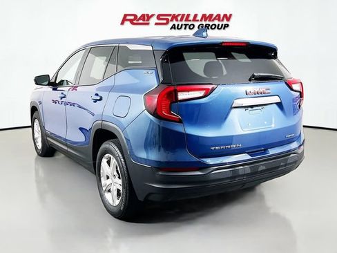 Used 2024 GMC Terrain SLE AWD/4WD image 5