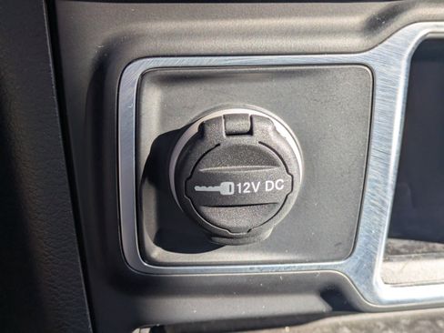 Used 2022 Jeep Wrangler Unlimited Sport image 27