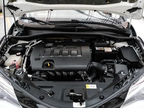 Used 2020 Toyota C-HR LE FWD image 46