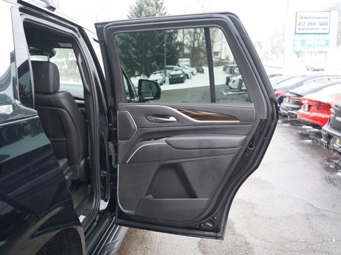 Used 2022 Cadillac Escalade Luxury image 53