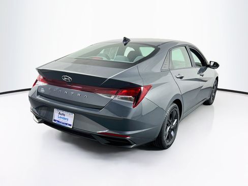Used 2023 Hyundai Elantra SEL FWD image 5