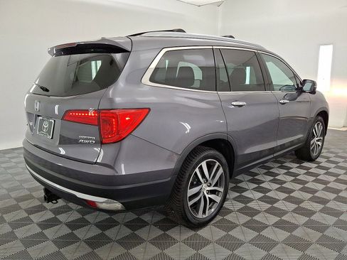 Used 2018 Honda Pilot Touring image 17