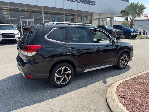 Used 2024 Subaru Forester Touring AWD/4WD image 3