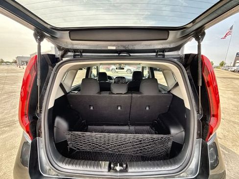 Used 2022 Kia Soul LX FWD image 20