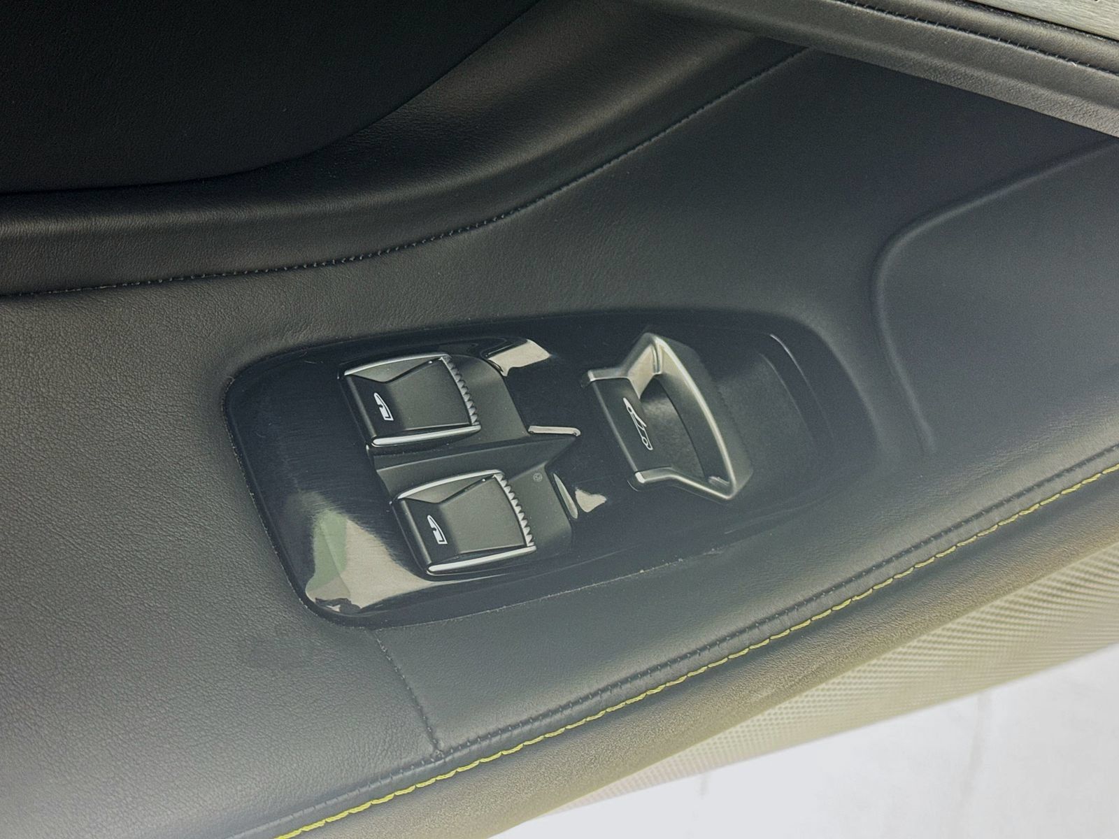 Used 2025 McLaren GTS RWD image 16