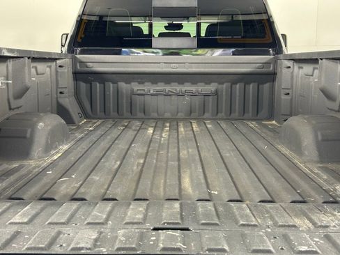 Used 2024 GMC Sierra 3500 Denali Ultimate AWD/4WD image 15