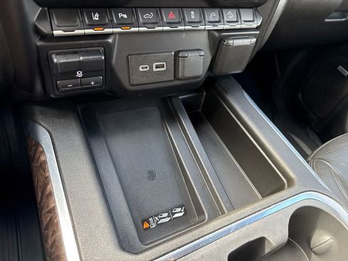 Used 2022 GMC Sierra 2500 Denali w/ Denali Ultimate Package image 26