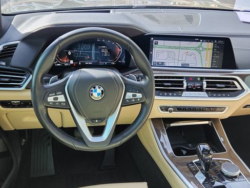Used 2022 BMW X5 xDrive40i w/ Premium Package image 9