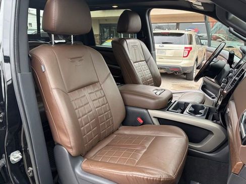 Used 2021 Nissan Titan Platinum Reserve w/ Moonroof Package image 46