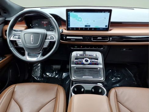 Certified 2023 Lincoln Nautilus Reserve AWD/4WD image 17