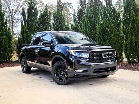 New 2026 Honda Ridgeline Black Edition image 2
