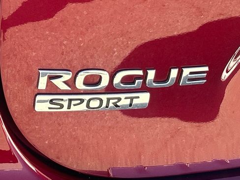 Used 2022 Nissan Rogue Sport SV image 21