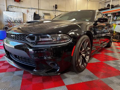 Used 2021 Dodge Charger Scat Pack w/ Plus Group RWD image 3