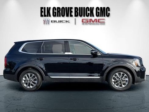 Used 2024 Kia Telluride LX image 3