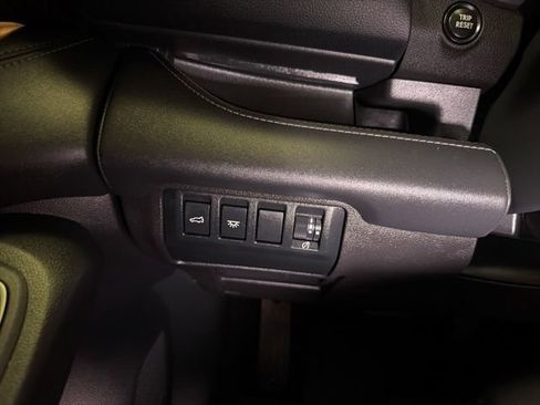 Used 2023 Subaru Ascent Touring AWD/4WD image 40