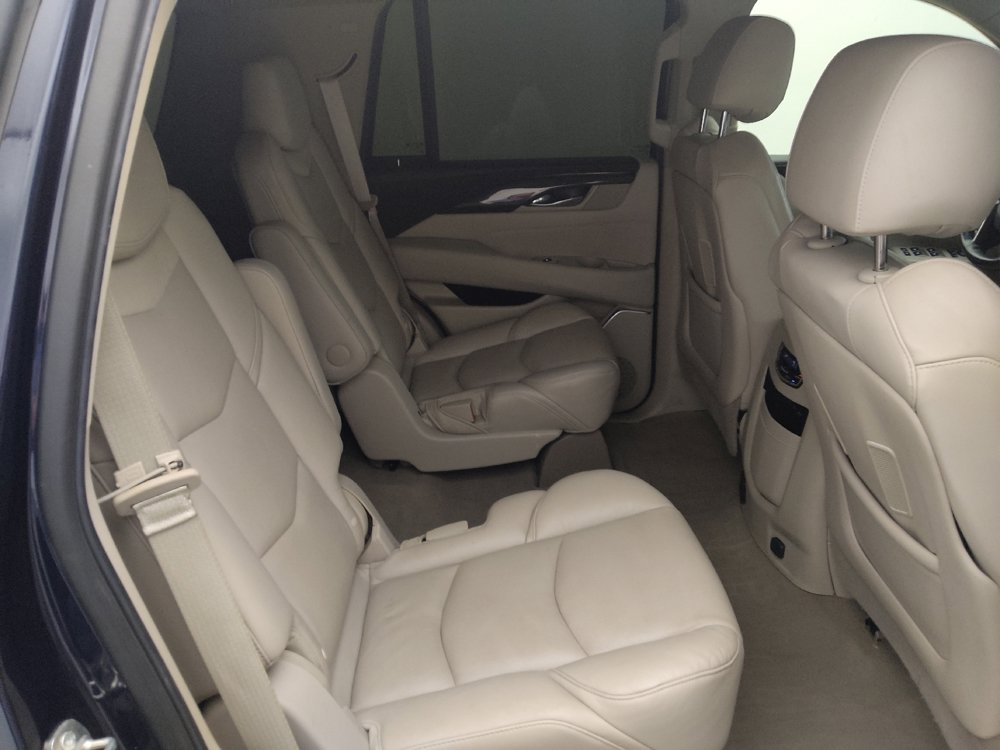 Used 2019 Cadillac Escalade Premium Luxury AWD/4WD image 19