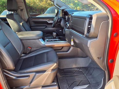 Used 2024 Chevrolet Silverado 1500 LT Trail Boss w/ LT Trail Boss Premium Package image 10