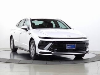 Certified 2025 Hyundai Sonata SE image 1