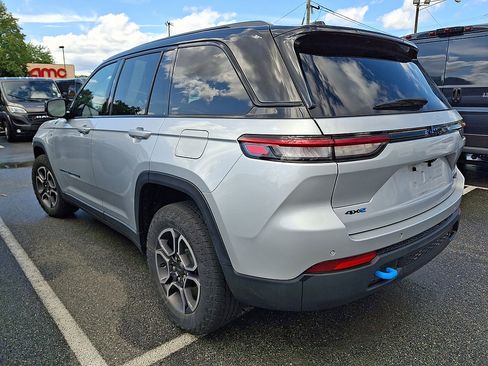Used 2023 Jeep Grand Cherokee Trailhawk AWD/4WD image 3