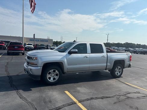 Used 2018 Chevrolet Silverado 1500 LT w/ All Star Edition AWD/4WD image 3
