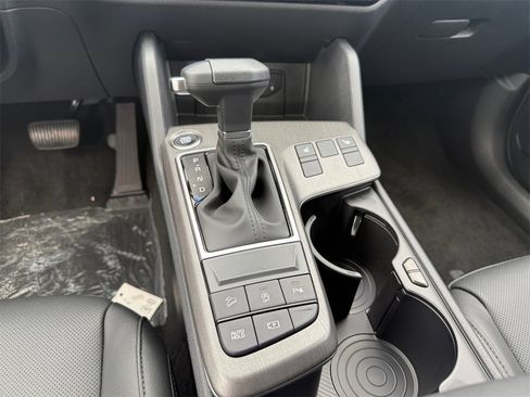 New 2026 Kia Sportage X-Line w/ X-Line Technology Package image 11