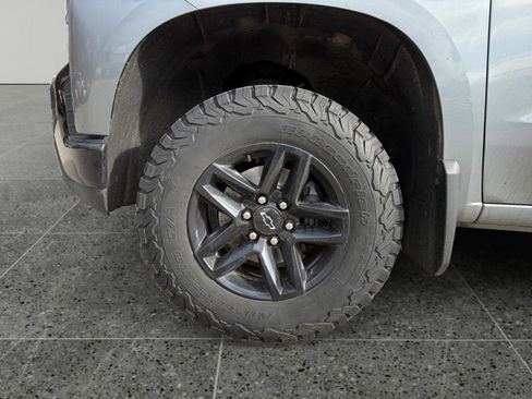 Used 2019 Chevrolet Silverado 1500 Custom Trail Boss w/ Custom Convenience Package AWD/4WD image 14