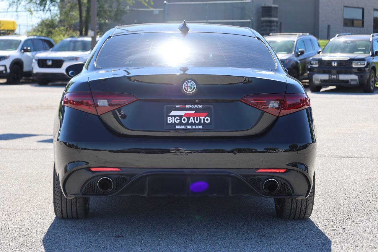 Used 2020 Alfa Romeo Giulia AWD w/ Cold Weather Package image 10