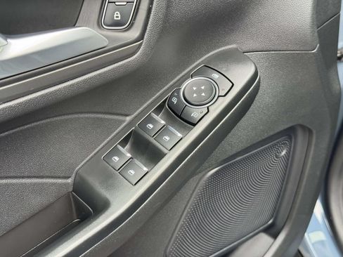 Used 2025 Ford Escape SE FWD image 14
