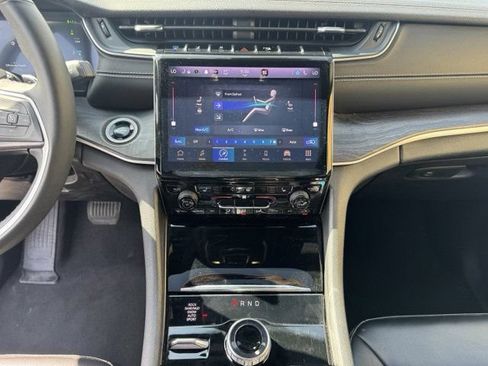 Used 2024 Jeep Grand Cherokee Limited 4xe AWD/4WD image 21