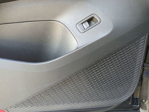 Certified 2024 Volkswagen Atlas SE image 21