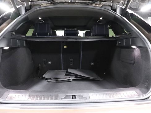 Used 2019 Land Rover Range Rover Velar R-Dynamic SE image 26