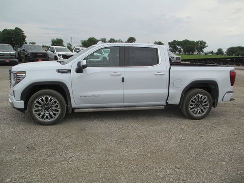 New 2026 GMC Sierra 1500 Denali Ultimate AWD/4WD image 9