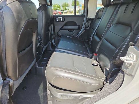 Used 2023 Jeep Wrangler Unlimited Sahara AWD/4WD image 23