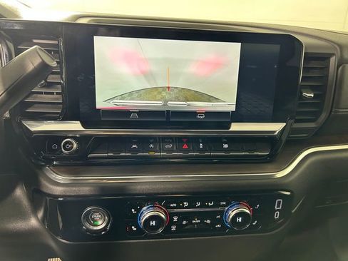 Used 2023 GMC Sierra 1500 SLT image 23