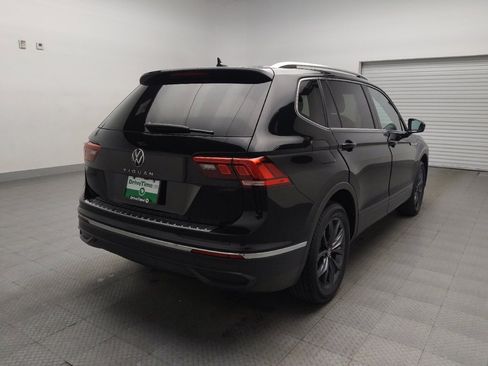 Used 2023 Volkswagen Tiguan SE image 9