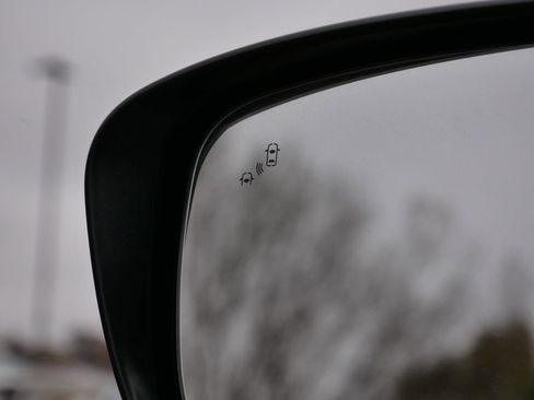 Used 2024 Nissan Frontier PRO-4X w/ Technology Package image 26