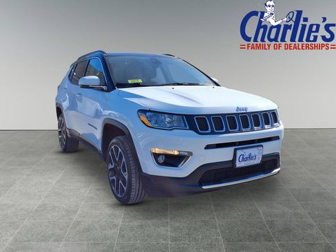 Used 2018 Jeep Compass Limited w/ Navigation Group image 3
